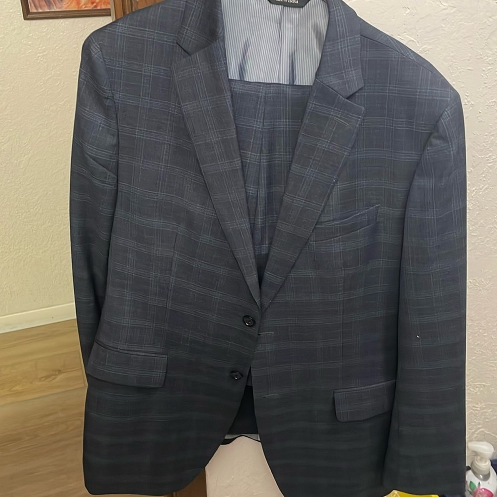 Men’s suit. Banana Republic slim fit